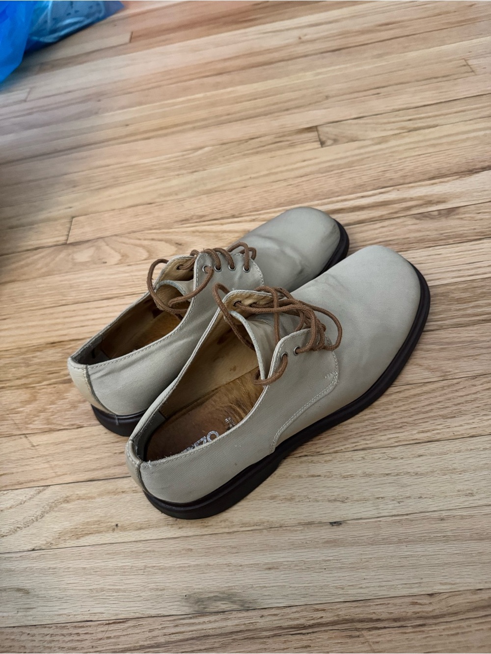 Kenzo Men's Light Beige Leather Derby Shoes with Brown Laces